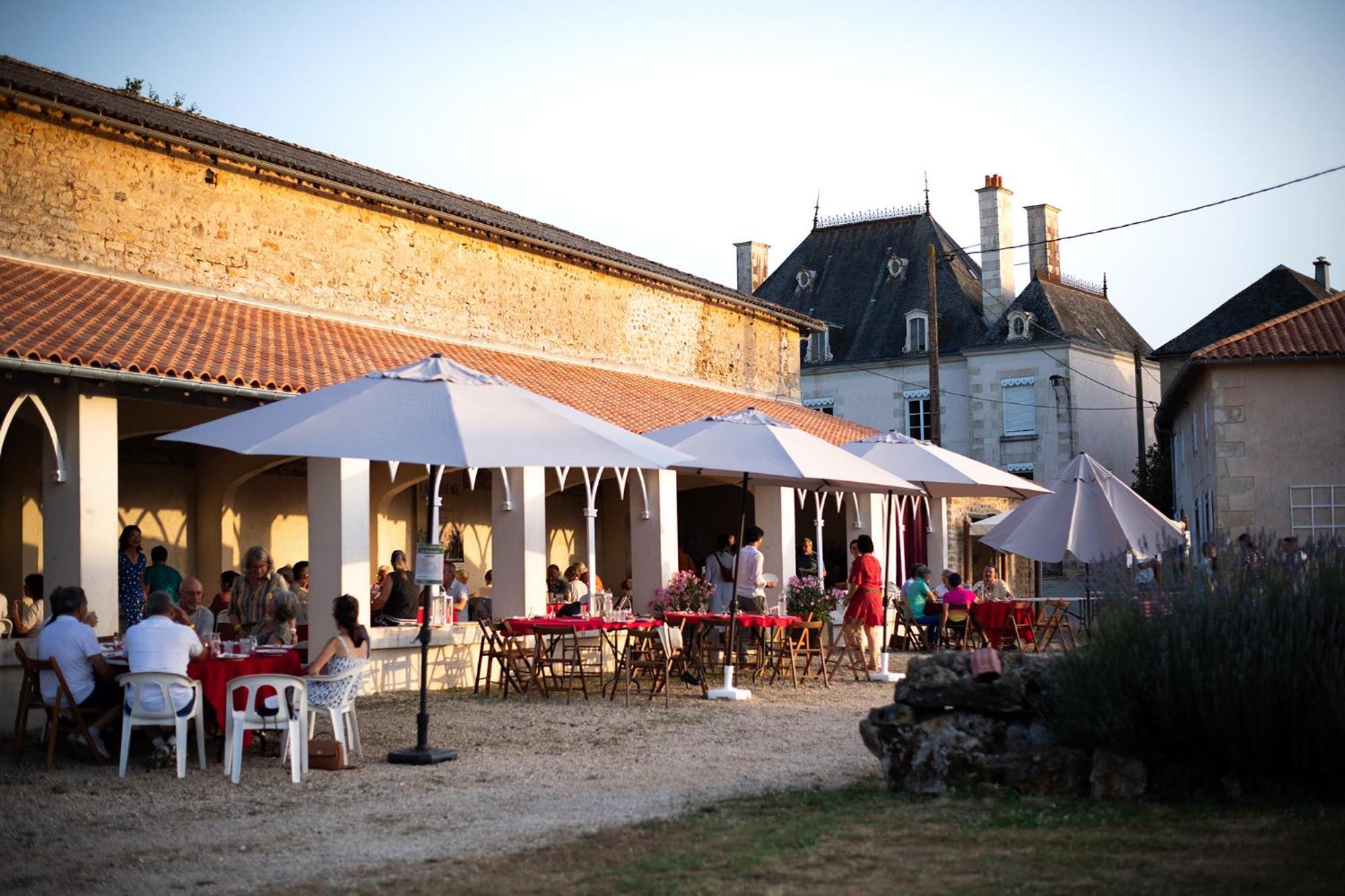 Sanxay Domaine De La Briouse Bed & Breakfast エクステリア 写真